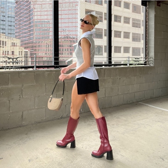 ISO - Red Fanatik boots by Steve Madden - Picture 2 of 3